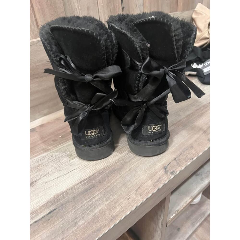 Women's UGG Black Boots Womans size 6 - Picture 2 of 5